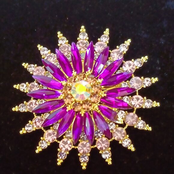 Jewelry - Purple Rhinestone Star